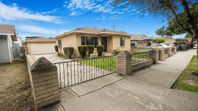 Detached Garage, Exterior