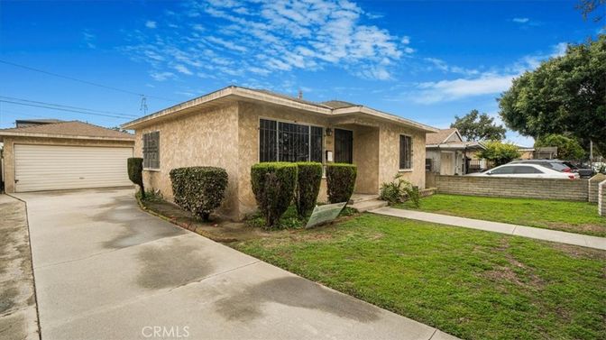 Backyard, Detached Garage, Exterior