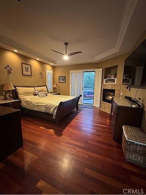 Bedroom, Fireplace, Interior, Recessed Lighting, Wood Texture Flooring