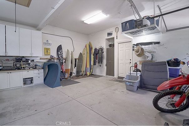 Garage, Interior