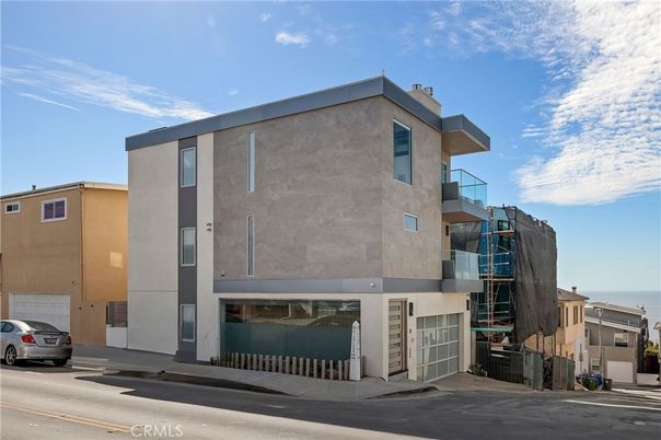 Attached, Exterior, Facade, Modern
