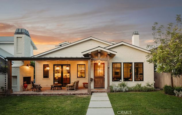 Exterior, Facade, Brick Facade, Fireplace, Ranch
