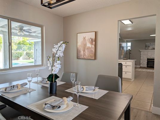 Dining room, Fireplace, Interior