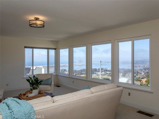 Interior, Living room, Water