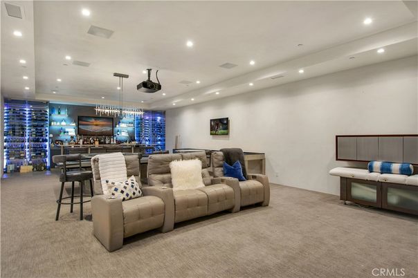 Interior, Living room, Pendant Lights, Recessed Lighting