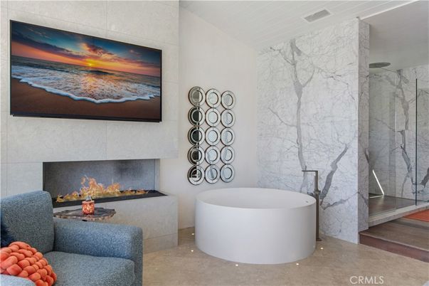 Bathroom, Fireplace, Free Standing Baths, Interior, Marble Walls