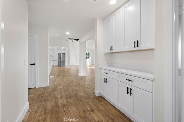 Interior, Recessed Lighting, Wood Texture Flooring