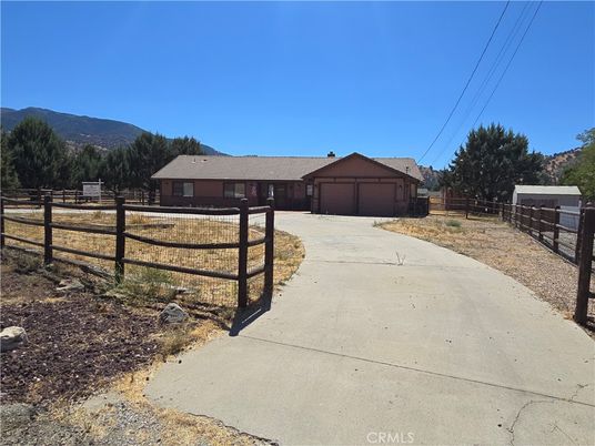 Backyard, Detached Garage, Exterior