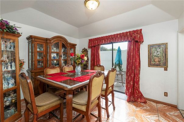 Dining room, Interior