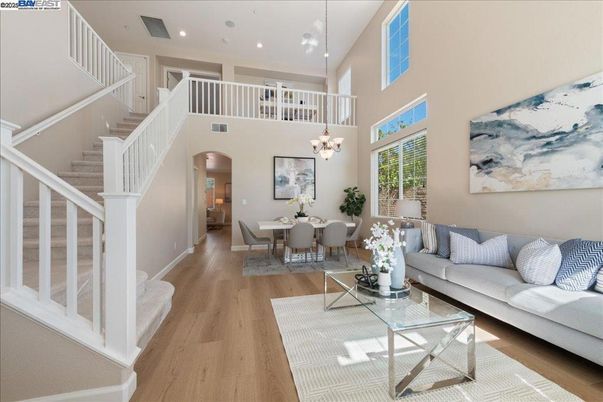 Chandelier, Dining room, Interior, Living room, Recessed Lighting, Wood Texture Flooring