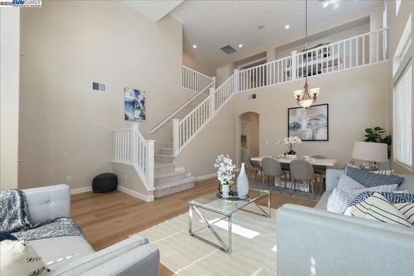 Dining room, Interior, Living room, Recessed Lighting, Wood Texture Flooring