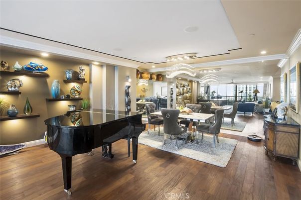 Dining room, Interior, Living room, Piano, Recessed Lighting, Wood Texture Flooring