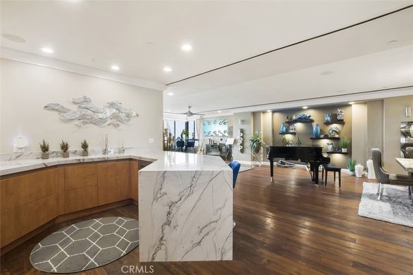 Dining room, Interior, Kitchen, Piano, Recessed Lighting, Wood Texture Flooring