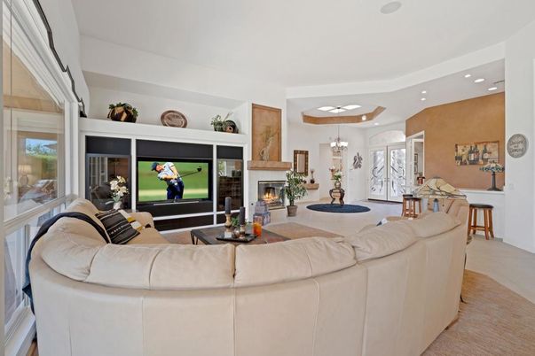 Fireplace, Interior, Living room, Pendant Lights, Recessed Lighting