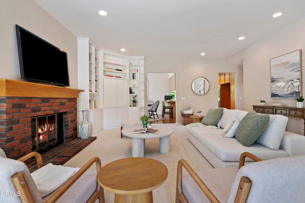 Fireplace, Interior, Living room, Recessed Lighting