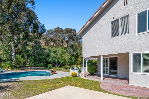 Exterior, Pool