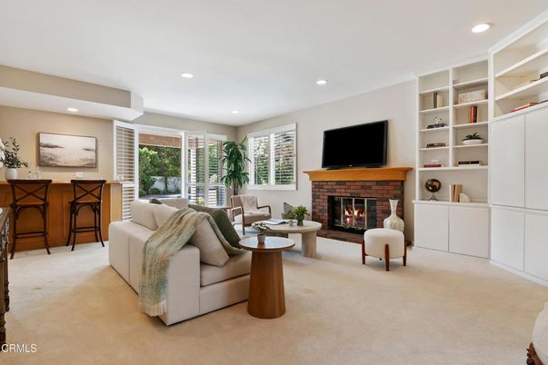 Fireplace, Interior, Living room, Recessed Lighting