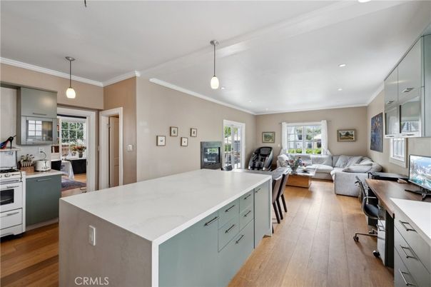 Interior, Kitchen, Living room, Pendant Lights, Recessed Lighting, Wood Texture Flooring