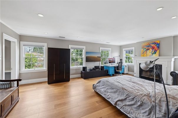 Bedroom, Fireplace, Interior, Recessed Lighting, Wood Texture Flooring