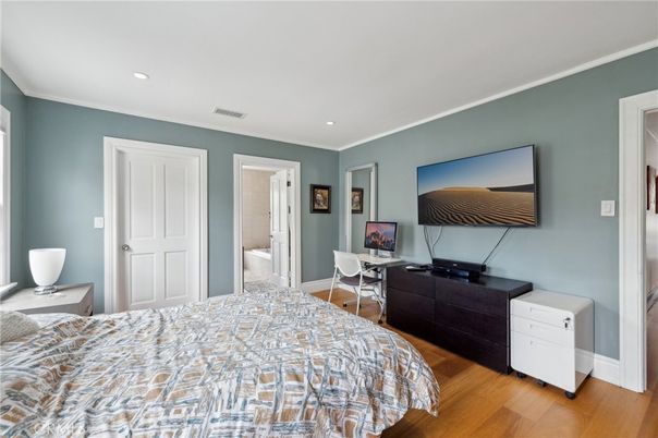 Bedroom, Home Office, Interior, Recessed Lighting, Wood Texture Flooring