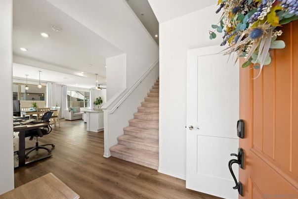 Dining room, Interior, Kitchen, Pendant Lights, Recessed Lighting, Wood Texture Flooring