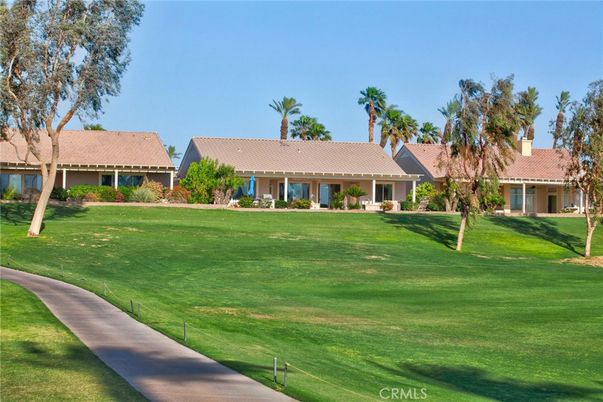 Backyard, Exterior, Facade, Ranch