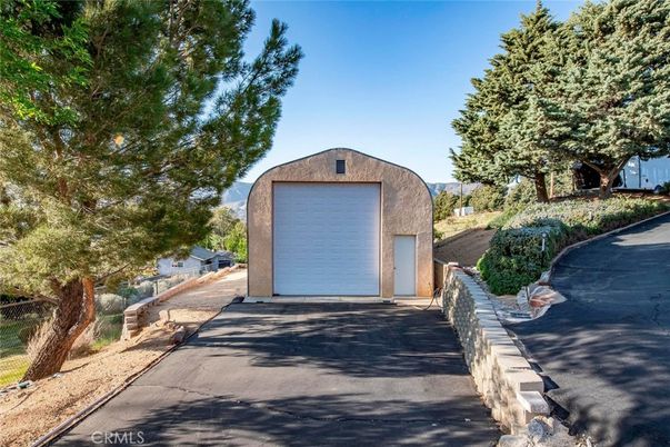 Detached Garage, Exterior