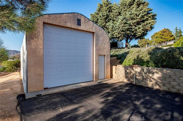 Detached Garage, Exterior