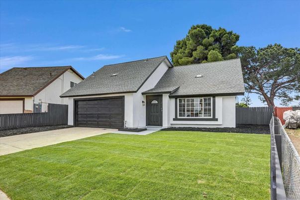 Attached, Backyard, Exterior, Facade, Cape Cod
