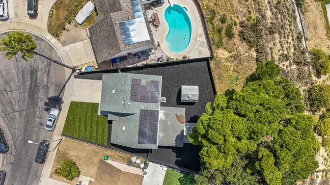 Exterior, Drone