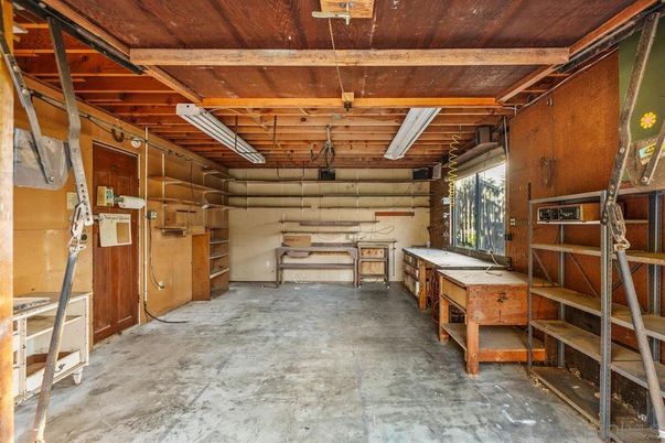 Garage, Interior, Wooden Beams, Wooden Ceilings