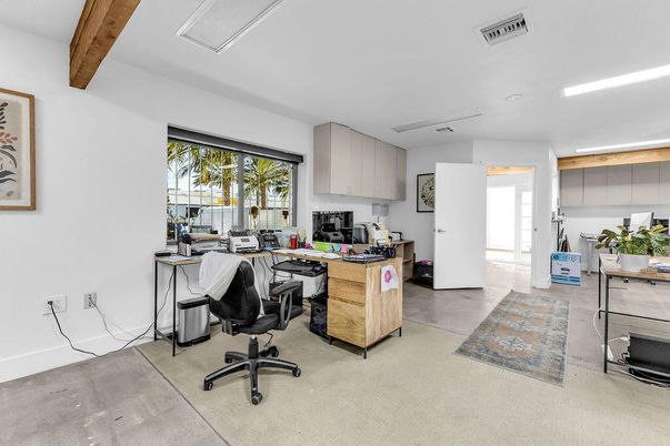 Home Office, Interior, Recessed Lighting, Wooden Beams
