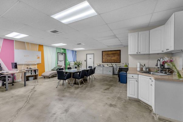 Dining room, Interior, Kitchen, Recessed Lighting