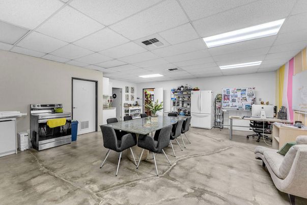 Dining room, Interior, Kitchen, Recessed Lighting
