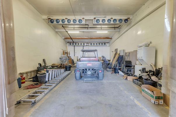 Garage, Interior