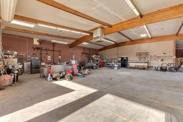Garage, Interior, Wooden Beams