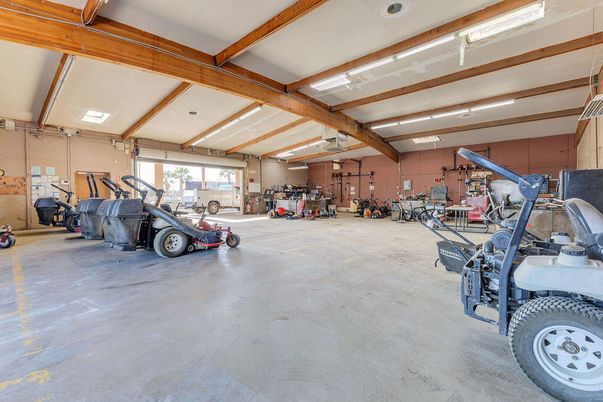 Fitness Equipment, Interior, Wooden Beams