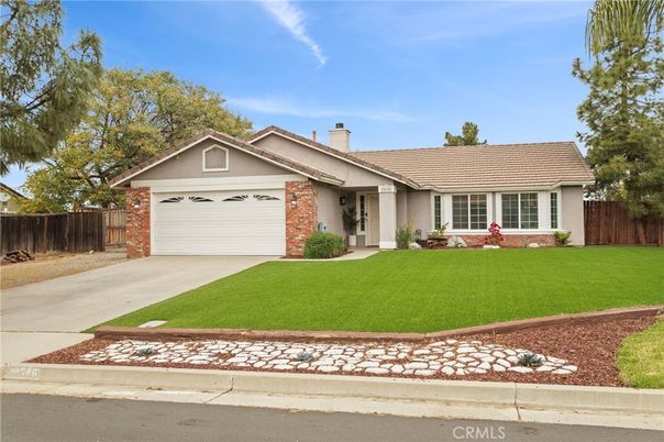 Attached, Exterior, Facade, Brick Facade, Ranch