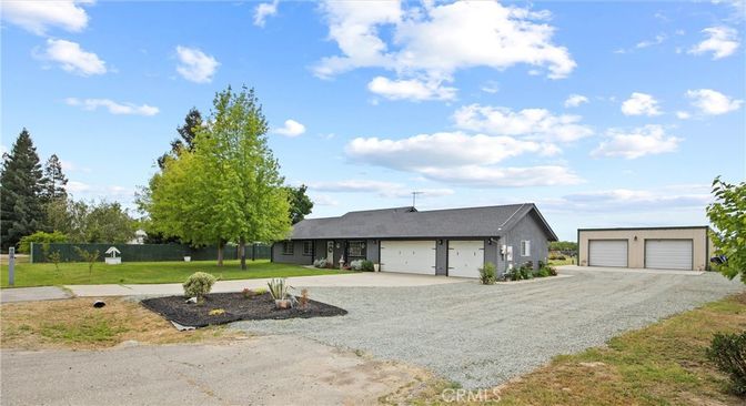 Backyard, Detached Garage, Exterior