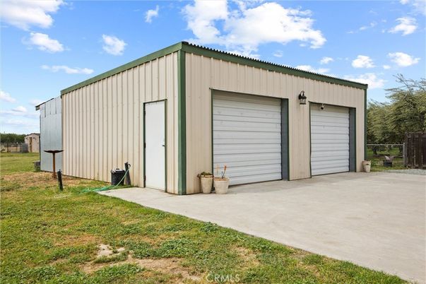 Detached Garage, Exterior