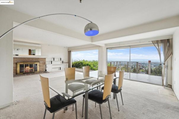 Dining room, Fireplace, Interior