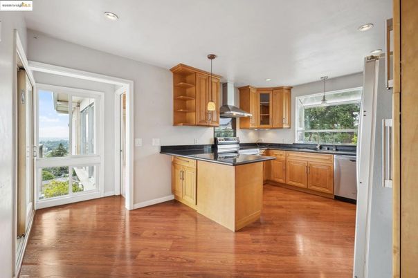 Interior, Kitchen, Pendant Lights, Recessed Lighting, Wood Texture Flooring