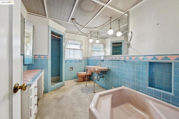 Bathroom, Interior, Pendant Lights