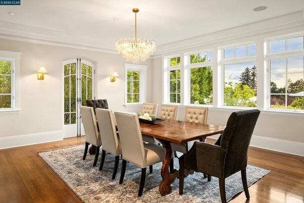 Chandelier, Dining room, Interior, Recessed Lighting, Wood Texture Flooring