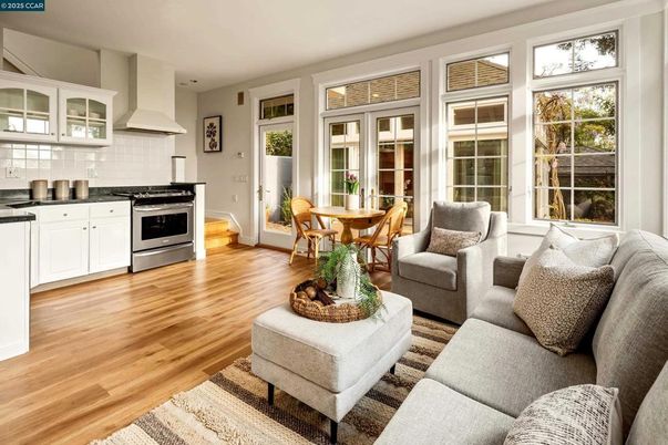 Dining room, Interior, Kitchen, Living room, Stainless Steel Appliances, Wood Texture Flooring