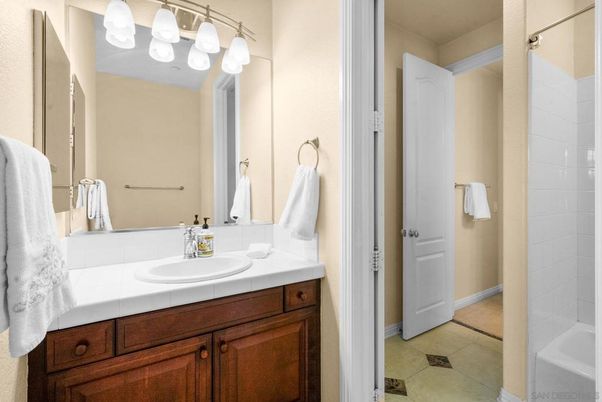 Bathroom, Interior, Tile Countertops
