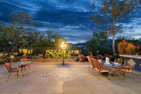 Backyard, Exterior