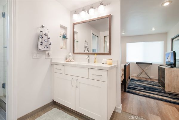 Bathroom, Interior, Recessed Lighting, Wood Texture Flooring