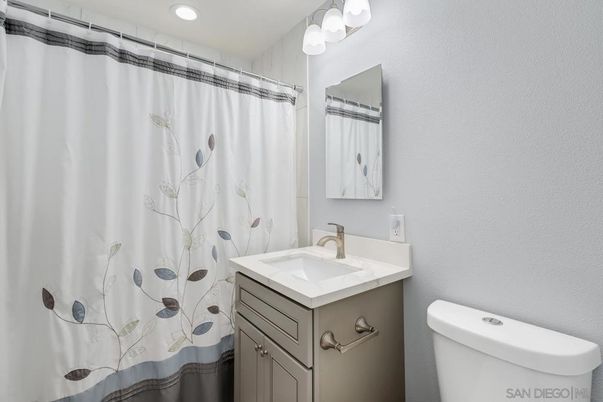Bathroom, Interior, Recessed Lighting