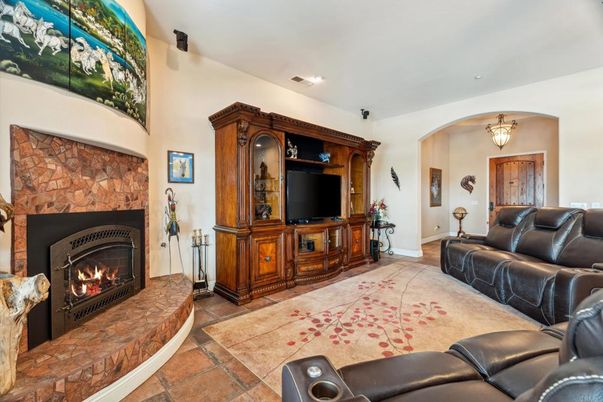 Fireplace, Interior, Living room, Recessed Lighting